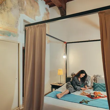 ريليه جوليا فندق مبيت وإفطار