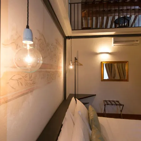 Relais Giulia Bed & Breakfast 4*