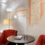 فندق مبيت وإفطار ريليه جوليا 4*