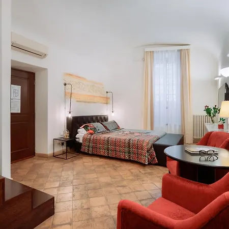 فندق مبيت وإفطار ريليه جوليا 4*