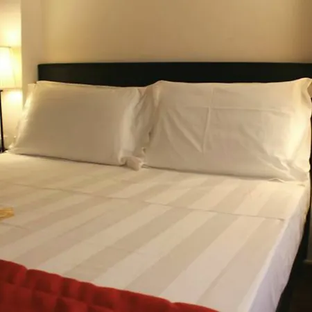 Relais Giulia Bed & Breakfast 2*