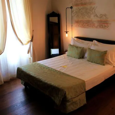 瑞莱斯朱利亚酒店 4* 罗马