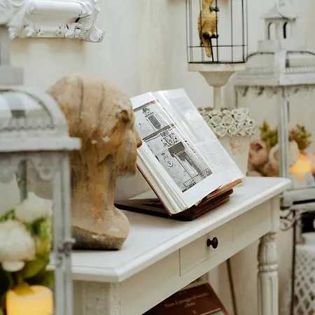 瑞莱斯朱利亚酒店 住宿加早餐酒店