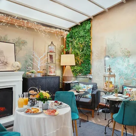 瑞莱斯朱利亚酒店 住宿加早餐酒店