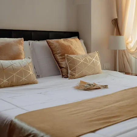 瑞莱斯朱利亚酒店 住宿加早餐酒店 4*