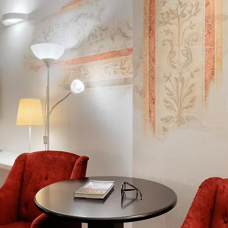 住宿加早餐酒店 瑞莱斯朱利亚酒店 4*