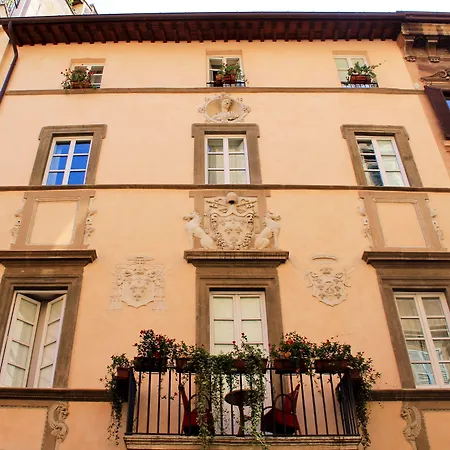 瑞莱斯朱利亚酒店