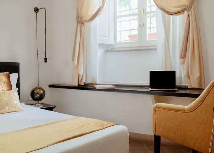 Relais Giulia Couette-café 4*